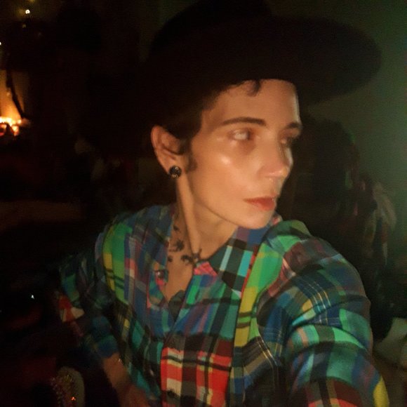 Meet your Posher, Ana - Picture 8 of 13